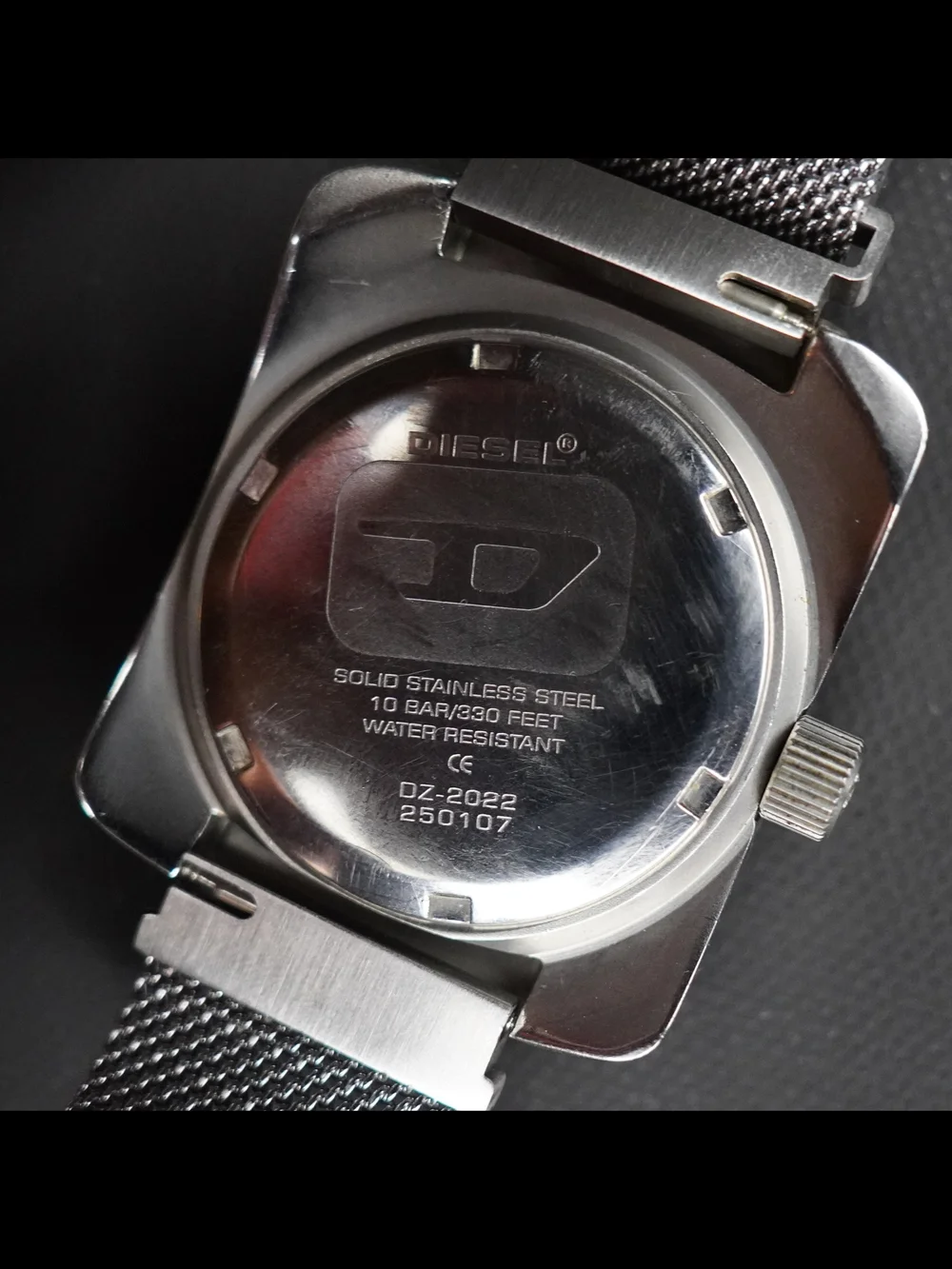 Vintage Diesel DZ-2022 Men's Quartz Watch Silver Mesh Band Orange Green Dial 10